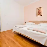 Mila Biograd Na Moru-polaca Vila Polaca