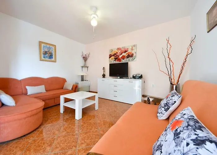 Mila Biograd Na Moru-polaca Villa