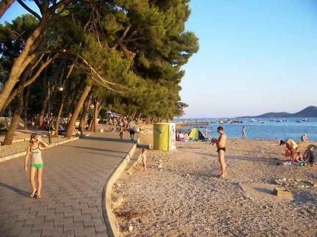 Mila Biograd Na Moru-polaca Villa