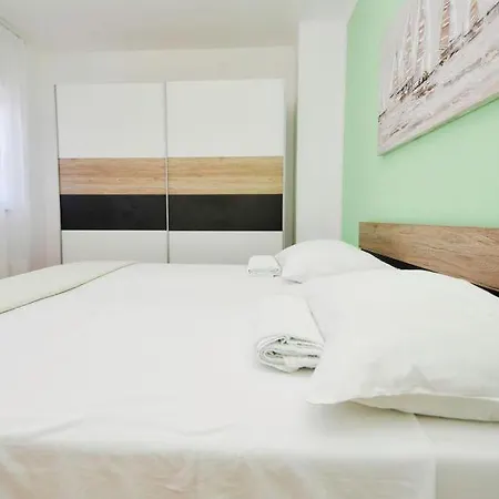 Mila Biograd Na Moru-polaca Villa Polaca