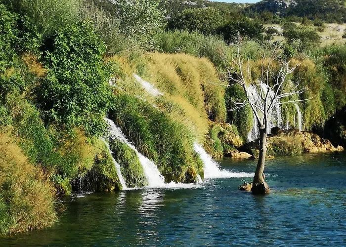 Mila Biograd Na Moru-polaca Вилла